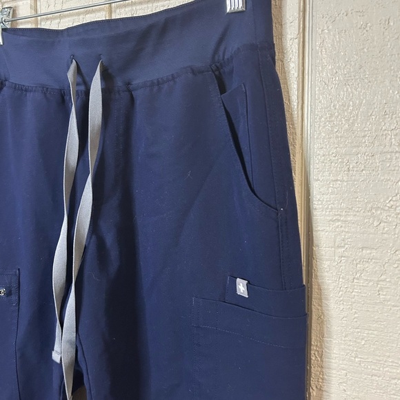 Figs Blue Scrub Pants with Elastic Waistband and Tapered Legs - Picture 5 of 8
